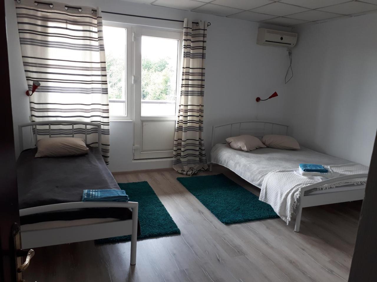 Motel Traffic Lintesti Dış mekan fotoğraf
