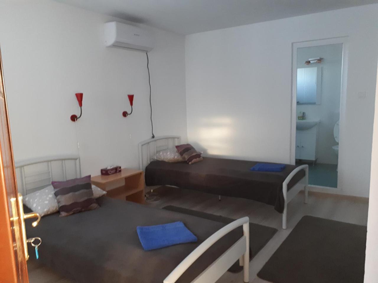 Motel Traffic Lintesti Dış mekan fotoğraf